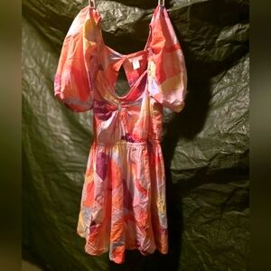 H&M Vibrant Dress